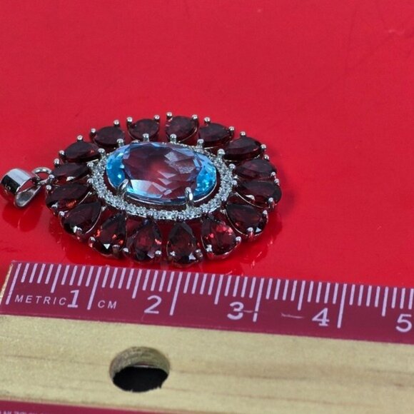 925 Sterling Silver Pendant 3x2.5cm with Natural Blue Topaz & Garnet Gemstones - Picture 6 of 8